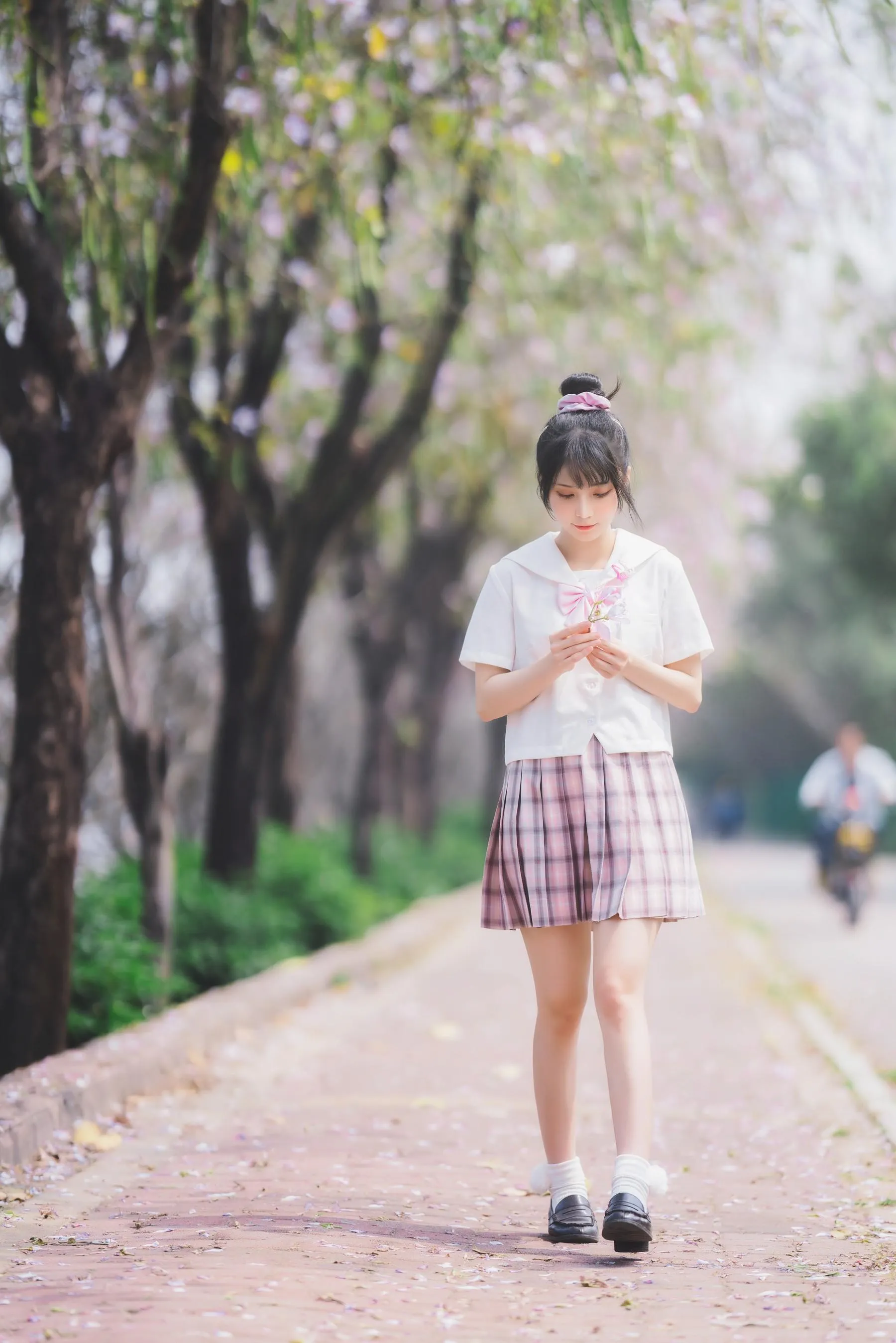 [艺图语] 2022.06.21 花与少女 思涼poi [35P]插图7